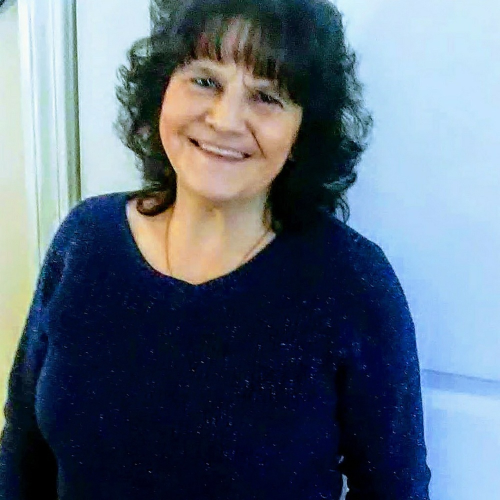 Meet your Posher, Lana